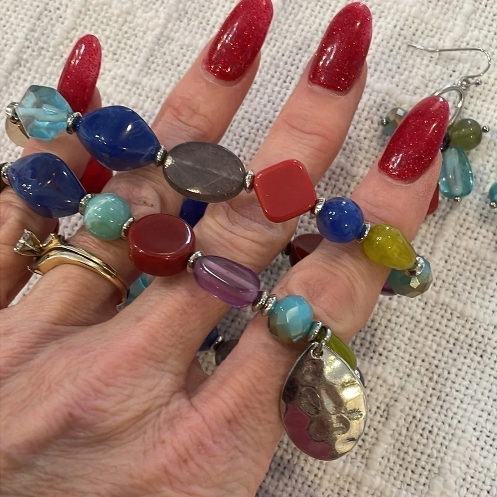 Matching colorful set dangle drop natural stone acrylic bead cluster earrings